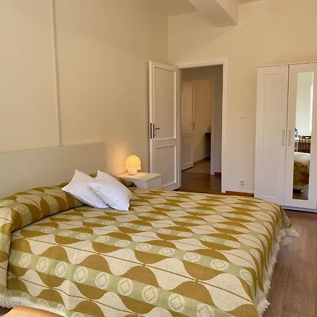 Teatro - Timeless Charm