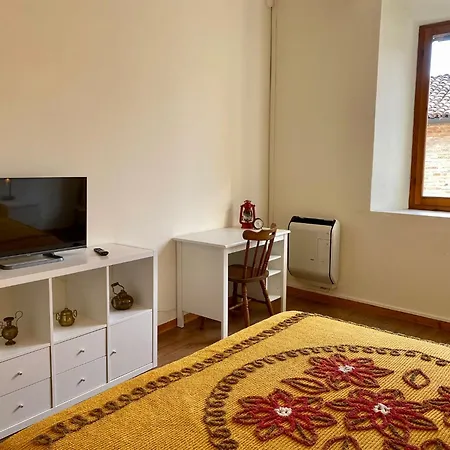 Apartment Teatro - Timeless Charm Correggio